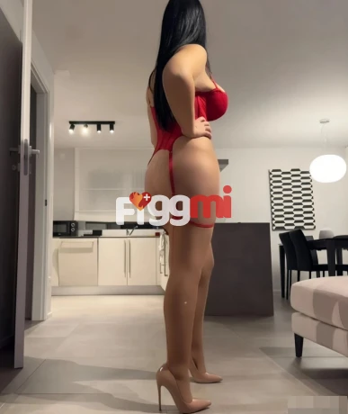 profile_escorts_photo_alt_2