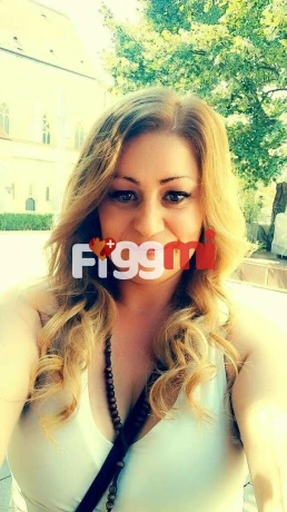 Monica is a hot and horny  Escort from Wallis