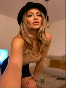 Helena - escort in Geneva