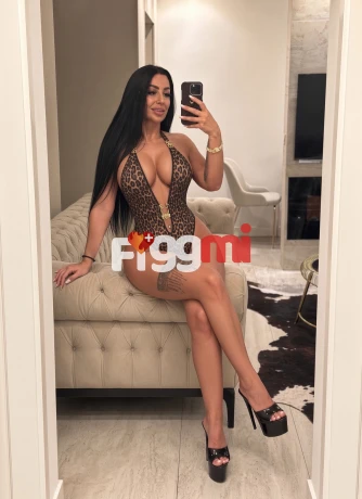 Reyna is a hot and horny  Escort from Vaud