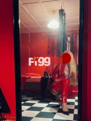 profile_escorts_photo_alt_2