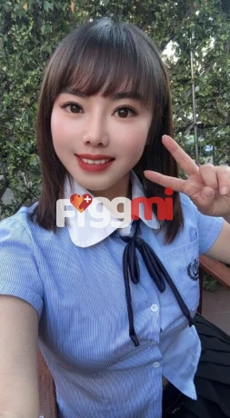 Youna ist eine hochklassige  Escort Vaud