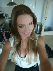 Timea Bella - escort en Zurich