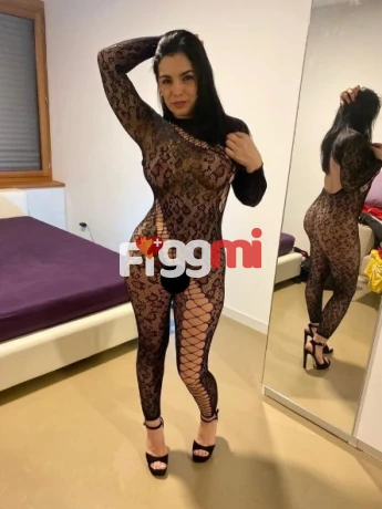 profile_escorts_photo_alt_1