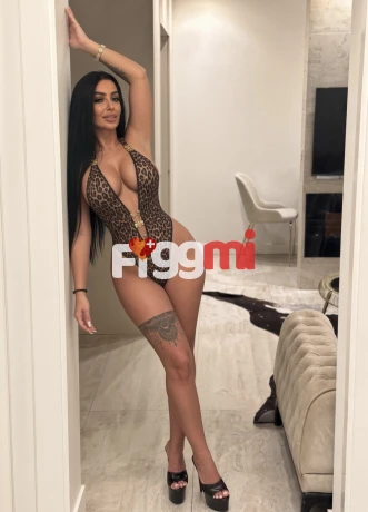 Reyna is a top quality  Escort in Vaud