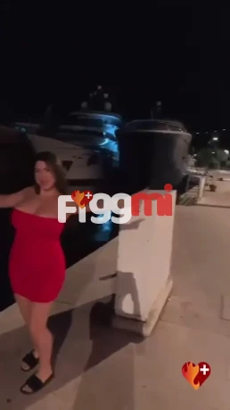 Soy Bella, una Escort joven y atractiva en Ginebra. Echa un vistazo a mi perfil para un encuentro lleno de pasión en Ginebra.