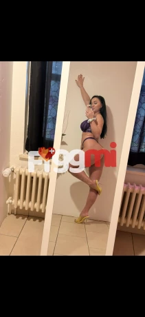 diana is a hot and horny  Escort from Wallis