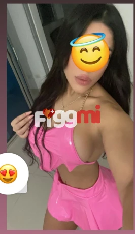 Meet Kendal  in Zurich City right now!