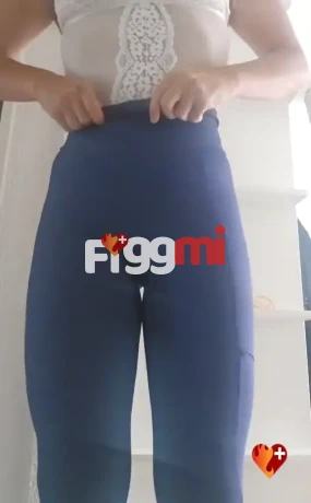 Sono Mia Privat , una giovane e attraente Escort in Zurigo. Dai un'occhiata al mio profilo per un incontro pieno di passione a Zurigo.