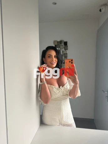 Book a meeting with Keitty in Fribourg today