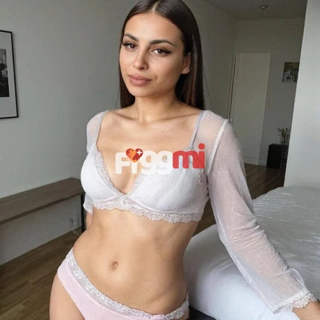 profile_escorts_photo_alt_2