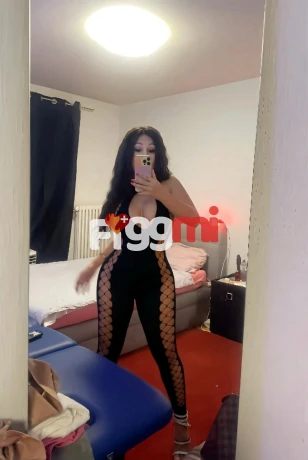 Roxana  is a high class  Escort Lugano