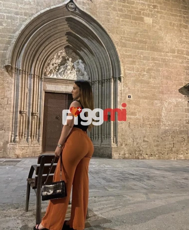Mía  is a sexy  Escort in Wallis
