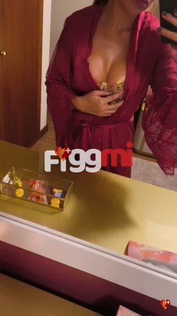 Sono Bella Rossi, una giovane e attraente Escort in Ginevra. Dai un'occhiata al mio profilo per un incontro pieno di passione a Ginevra.