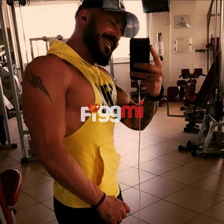Francesco  is a high class  Escort Bijou